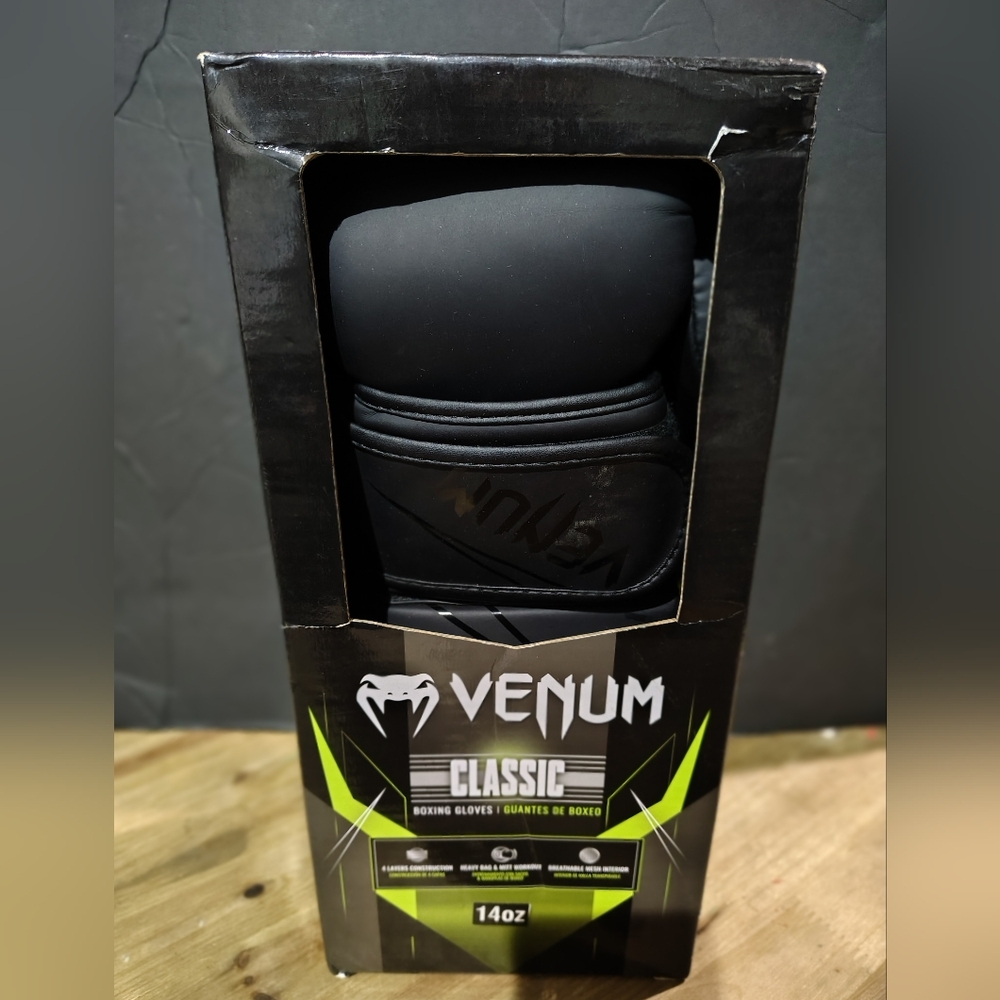 Venum Classic 14oz Black Boxing Gloves